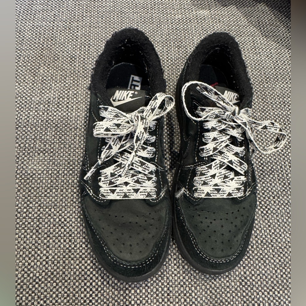 Pre owned Travis Scott nike 12C